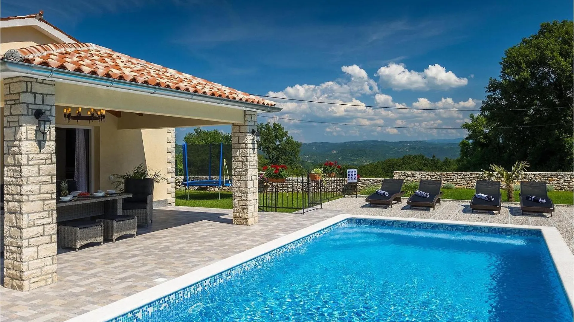Holiday home Villa Elanna Sumber